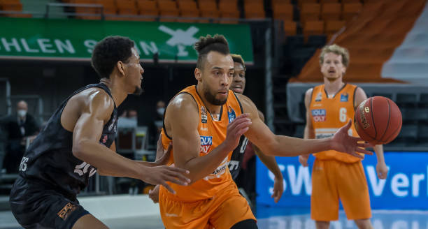 正在密切关 正在密切关